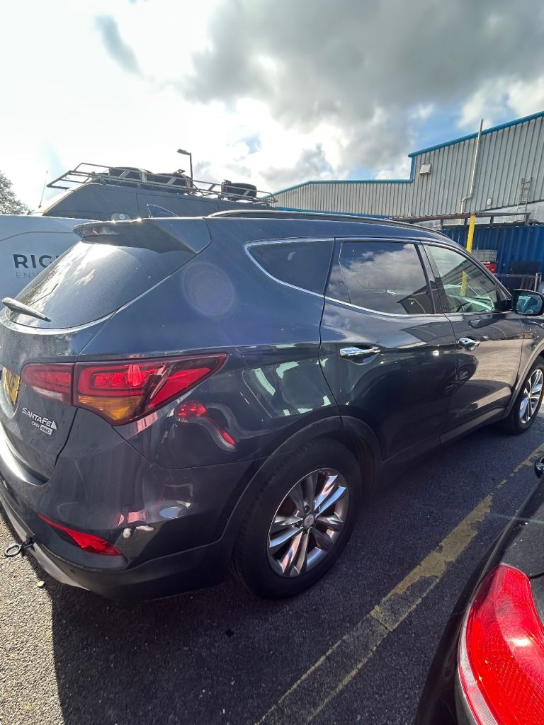 Hyundai, SANTA FE, Estate, 2016, Manual, 2199 (cc), 5 doors