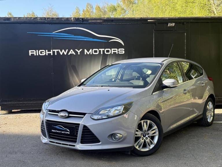 2013 Ford Focus 2.0 TDCi Titanium Navigator 5dr Powershift HATCHBACK DIESEL Automatic