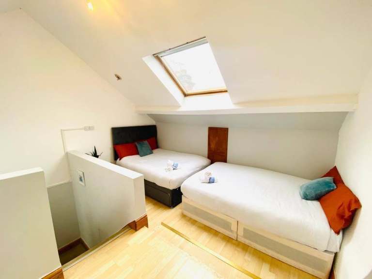 Spacious and Cosy 2 Bed Flat available for Rent in - E1 2JY