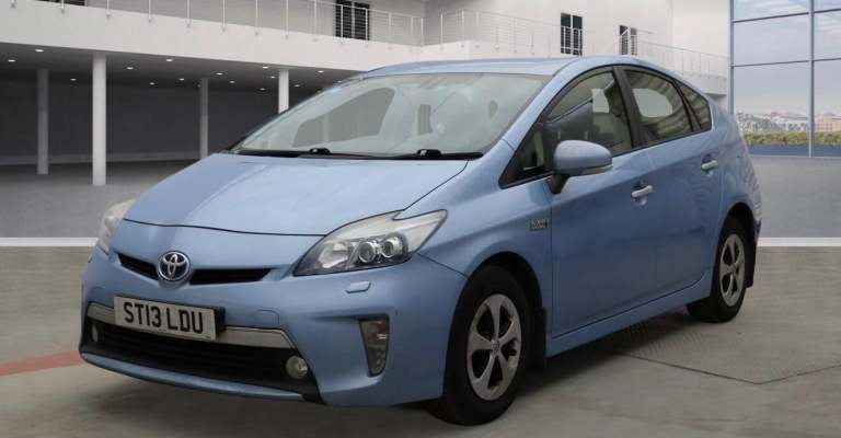 2013 Toyota Prius 1.8 VVTi Plug-in 5dr CVT Auto HATCHBACK PETROL/ELECTRIC Automatic