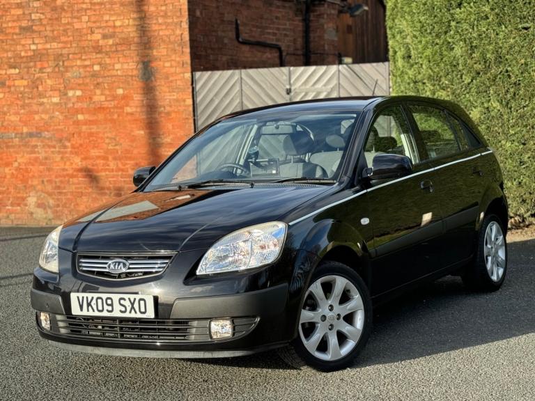 2009 KIA RIO 1.5 CRDI BLACK 5 DOOR, WOW 10,000 GENUINE MILEAGE, £35 TAX, BARGAIN