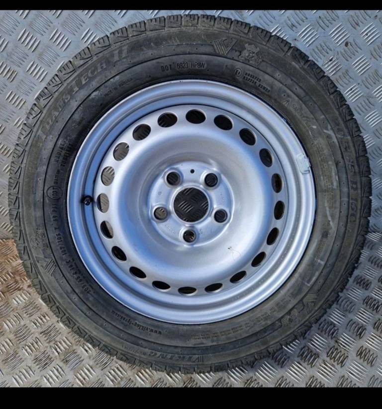 🌟Vw Steel wheel with TYRE VW T5 T6 GOLF CADDY PASSAT