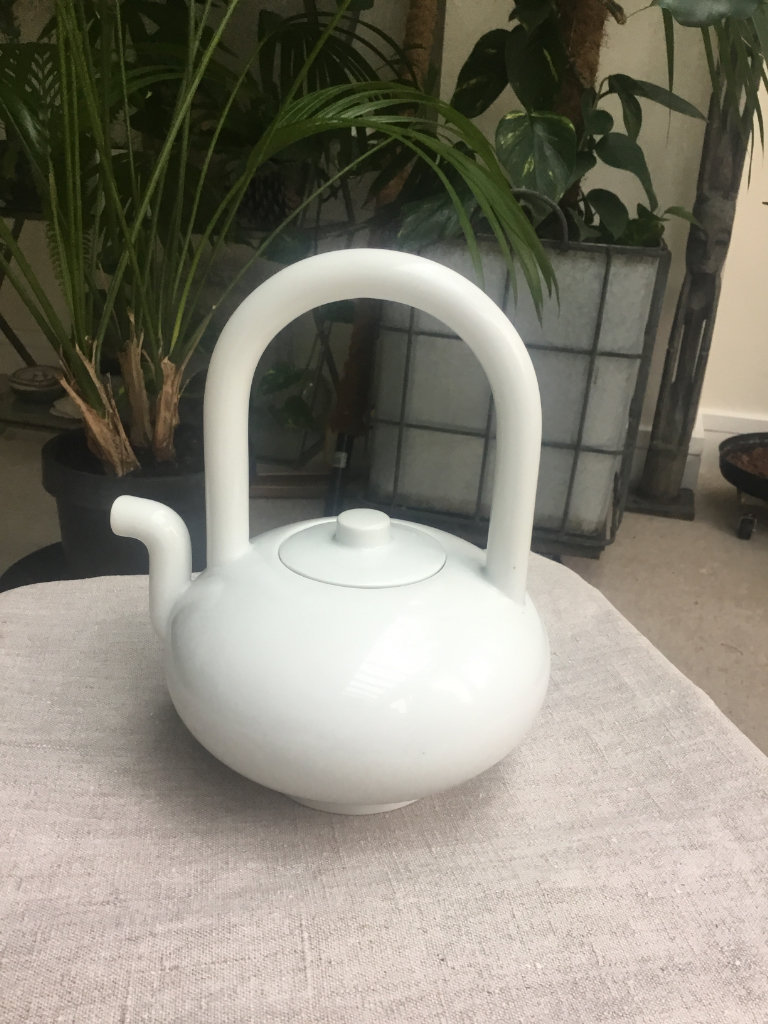 Japanese White Porcelain Tea Pot