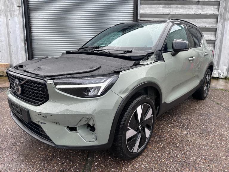 2024 73 REG VOLVO XC40 CORE RECHARGE ELECTRIC AUTO DAMAGED REPAIRABLE SALVAGE