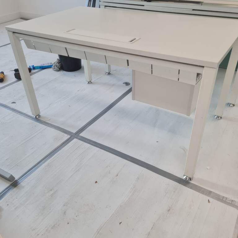 image for White 1400 mm flip top desks 