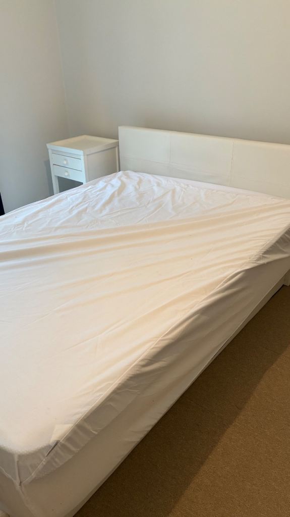 🚨 Must Go by 11 May – Cream Double Ottoman Storage Bed – £200