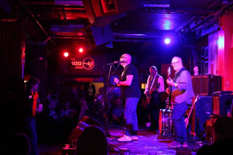 Female Vocalist Wanted – Gigging Blues Band