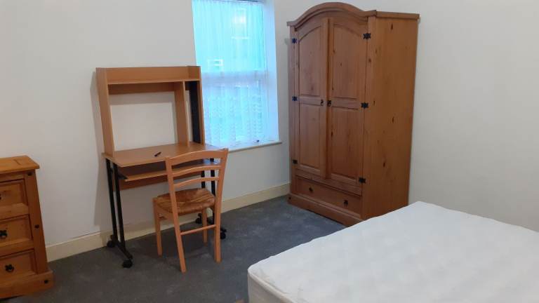 Double Room to let Hyson Green