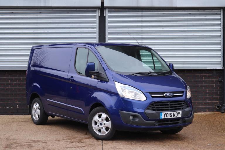 FORD TRANSIT CUSTOM LIMITED 2015 BLUE