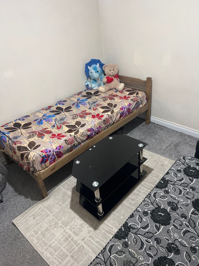 Room for rent £300