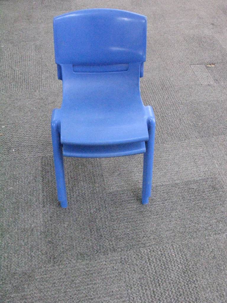 2 kids chairs . Price is £10 for both