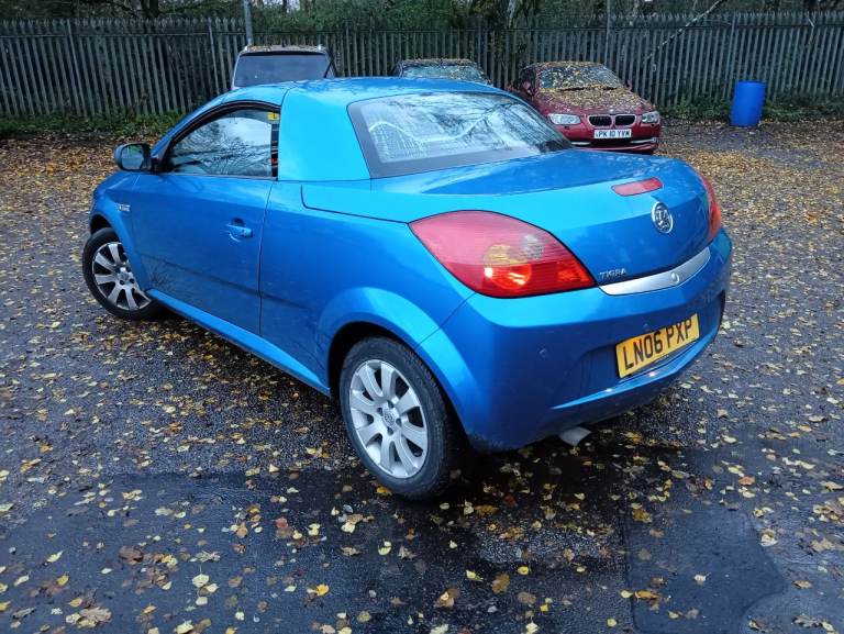 CONVERTIBLE TIGRA ONLY 40K MILES!!!!!!!!!!!!!!!!!