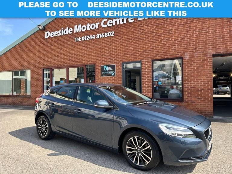 2017 Volvo V40 2.0 T2 Momentum Hatchback 5dr Petrol Manual Euro 6 (s/s) (122 ps) Hatchback Petrol...