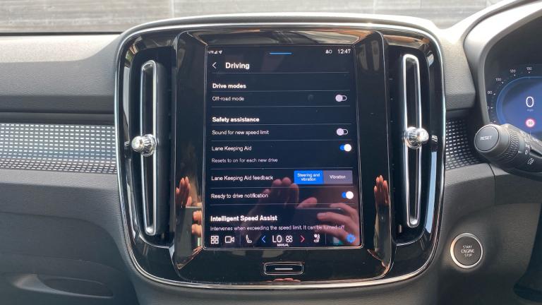 2025 Volvo XC40 2.0 B3P Plus Dark 5dr Auto Petrol Estate Estate Petrol Automatic