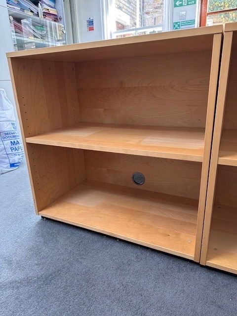 Free bookcase low 