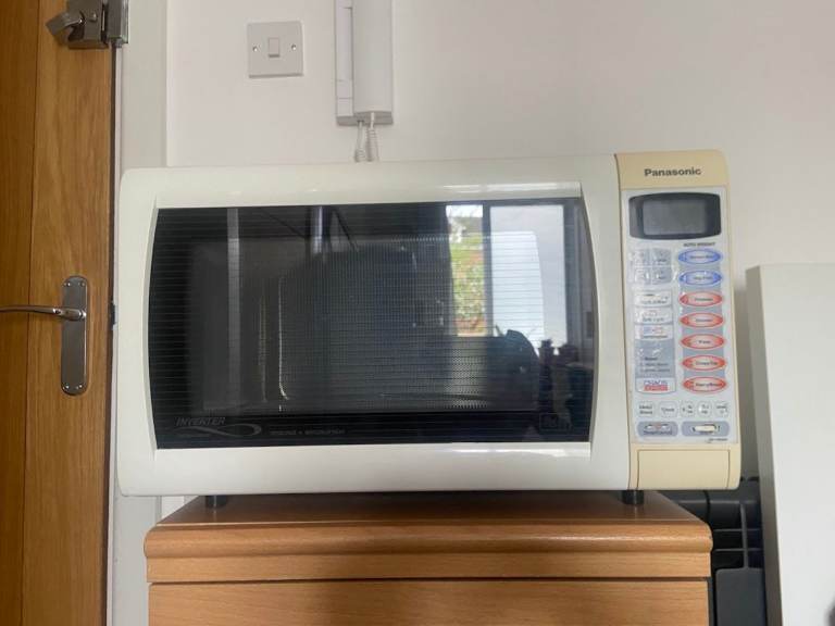 Panasonic Inverter Combination Microwave Oven & Grill (Model: NN-V659W)