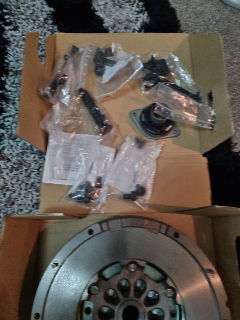 Luk dual mass flywheel & clutch kit
