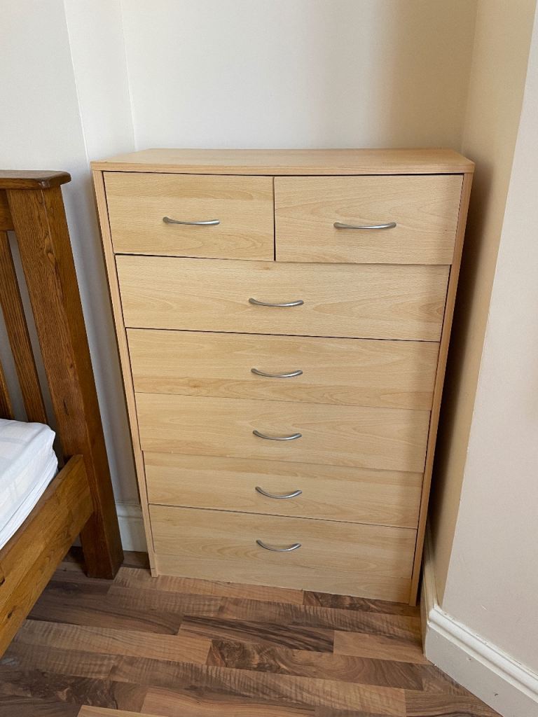 Chest of drawers 