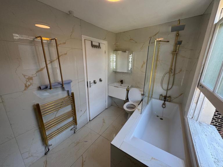PLUMBER,TILER AND HANDYMAN 