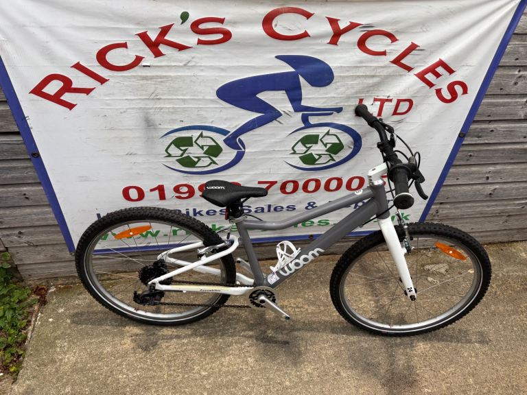 WOOM 5 24” Wheel Kids Bike. Grey/White No1. Super light weight 