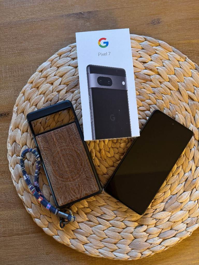  Google Pixel with accessories