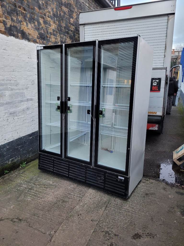 Commercial Drinks display fridge  3 doors 