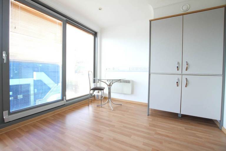 Chic 1-Bed Apartment - Citispace, City Living, Leylands Road, Leeds, West Yorkshire, LS2 7JS