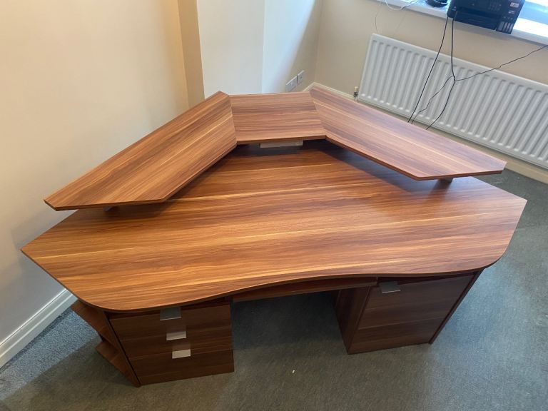 Large Wooden Corner Desk with Storage – Great Condition