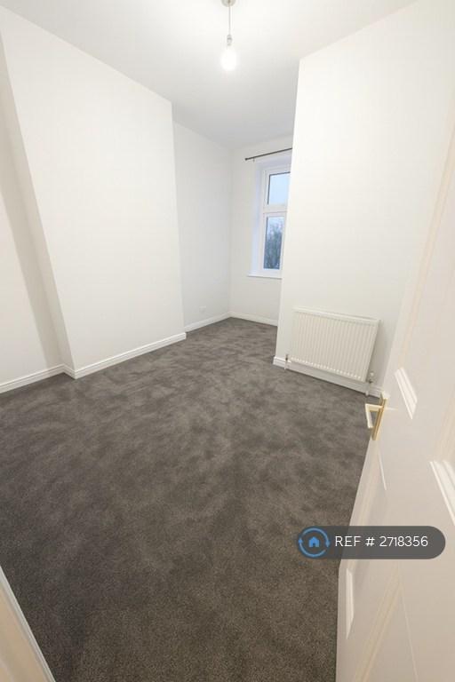 1 bedroom flat in Carter Knowle Road, Sheffield, S7 (1 bed) (#2718356)