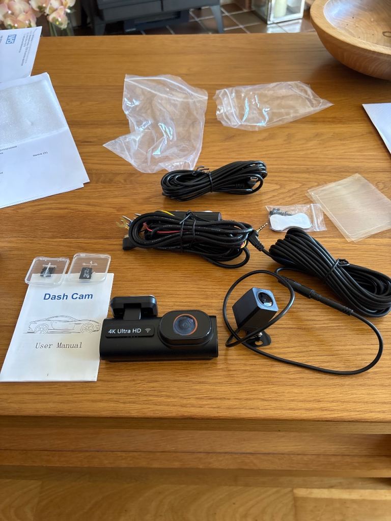 4K Ultra HD Dash Cam and rear camera 