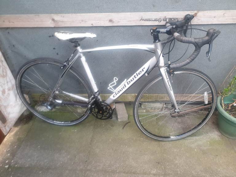 Claud Butler Torino SR1 Road Bike/ FREE lock included.