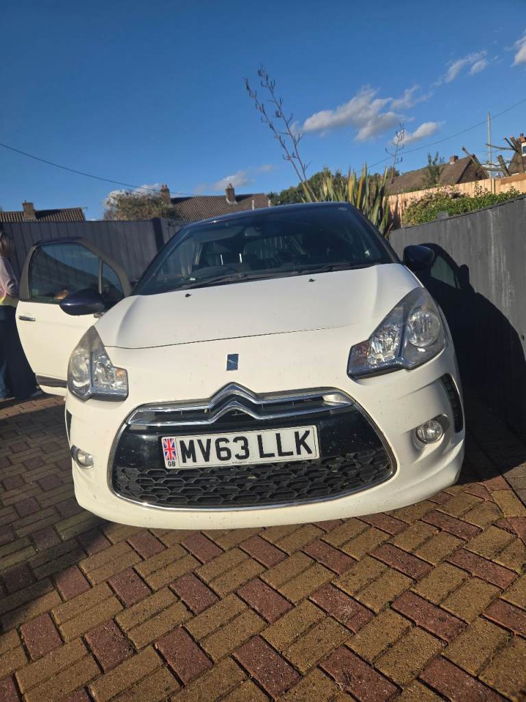 Citroen, DS3, Hatchback, 2013, Manual, 1598 (cc), 3 doors