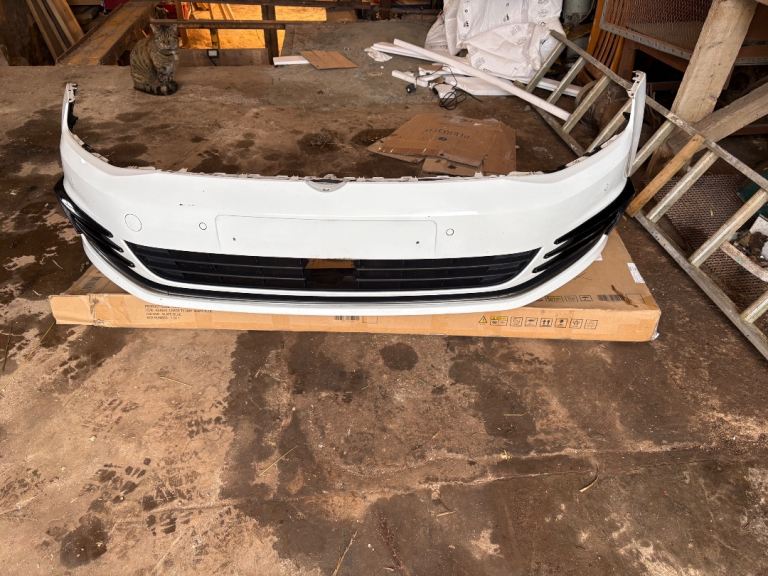 VW mk7 Golf tsi complete front bumper