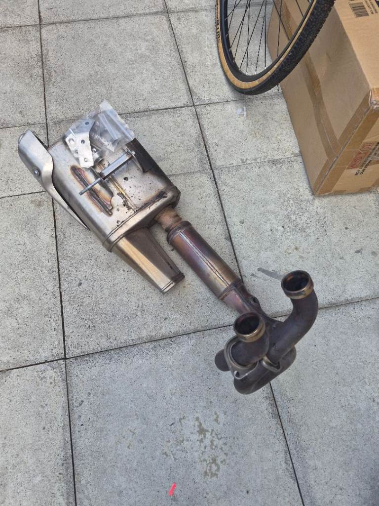 2021 Kawasaki ninja 650 stock exhaust 