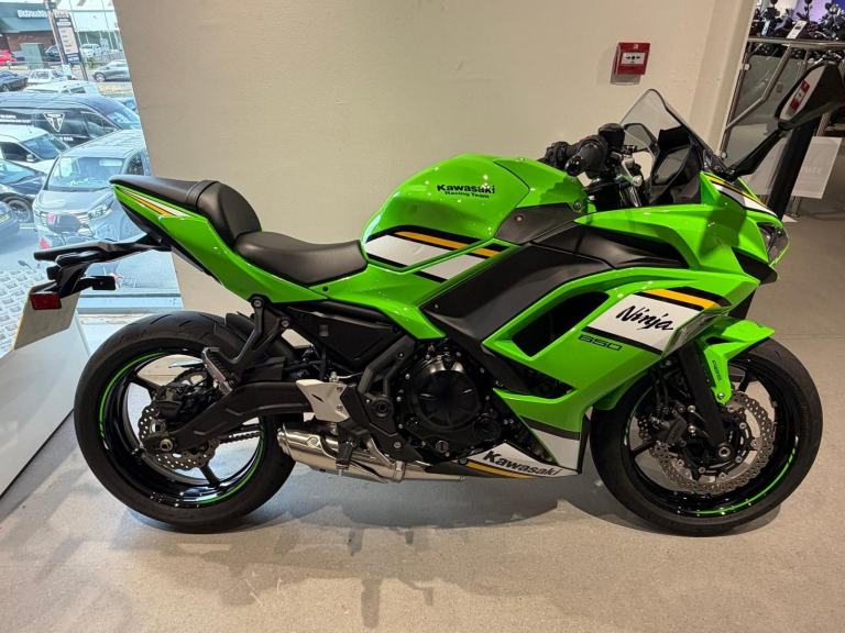 2025 KAWASAKI NINJA 650, '25 Plate with 1050 miles
