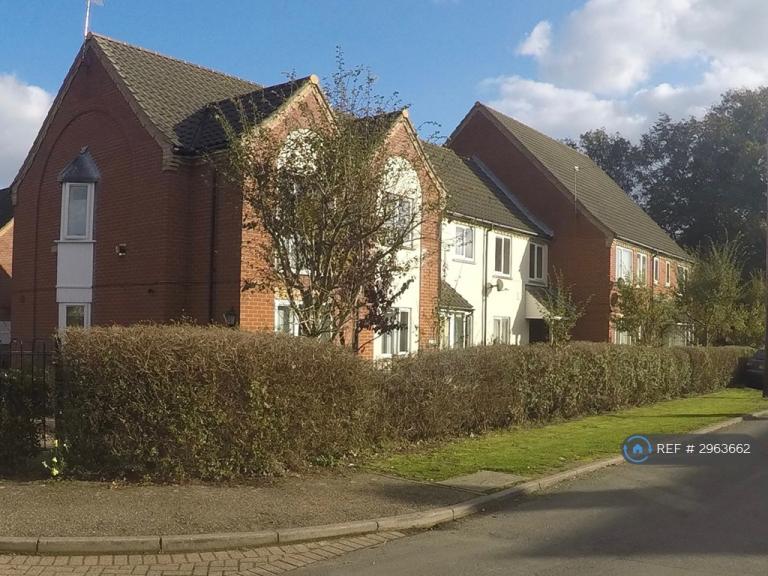 1 bedroom flat in Regents Court, North Walsham, NR28 (1 bed) (#2963662)