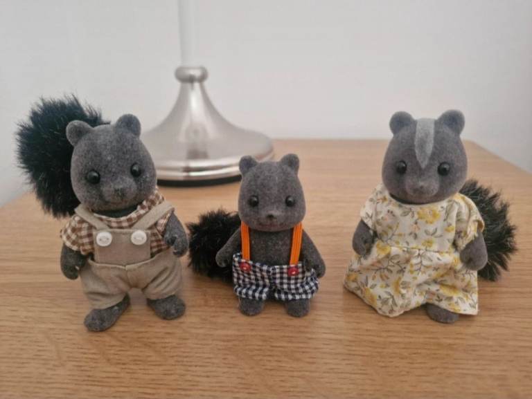 Sylvanian Families skunk family 
