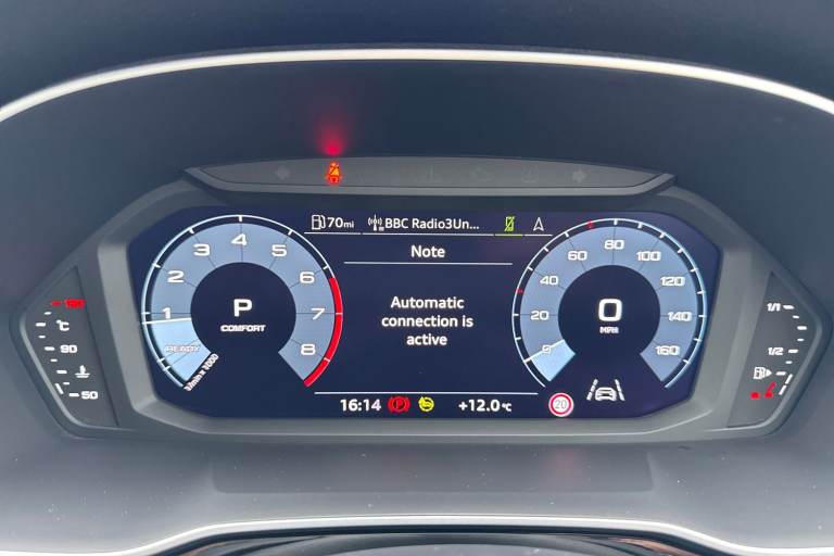 2022 Audi Q3 Black Edition 40 TFSI quattro 190 PS S tronic SUV PETROL Automatic