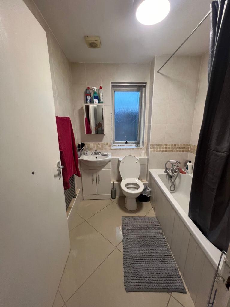 Room to rent 