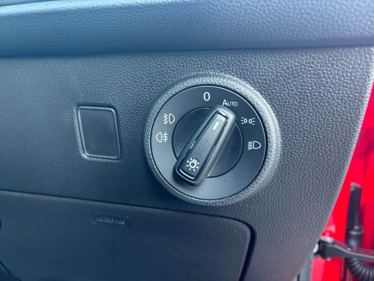 2025 SEAT Ateca 1.5 TSI EVO FR Black Edition 5dr Estate PETROL Manual