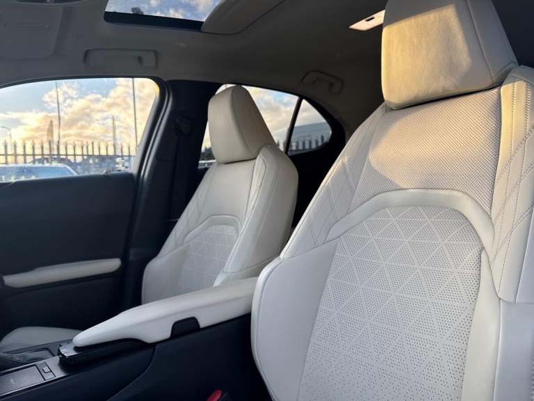 2019 Lexus UX 250h 2.0 Takumi 5dr CVT SUV Hybrid Automatic