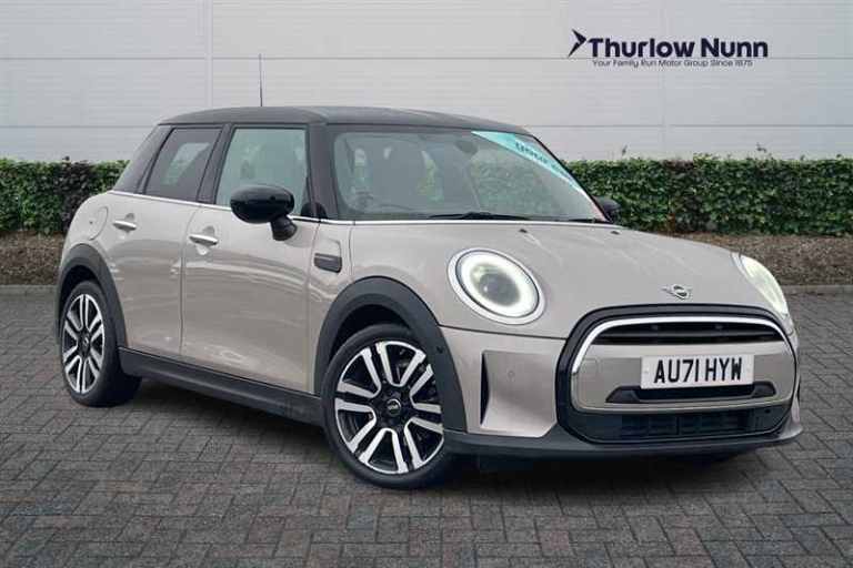 2021 MINI Hatch 1.5 Cooper Exclusive Hatchback 5dr Petrol Manual Euro 6 (s/s) (136 ps) Hatchback ...