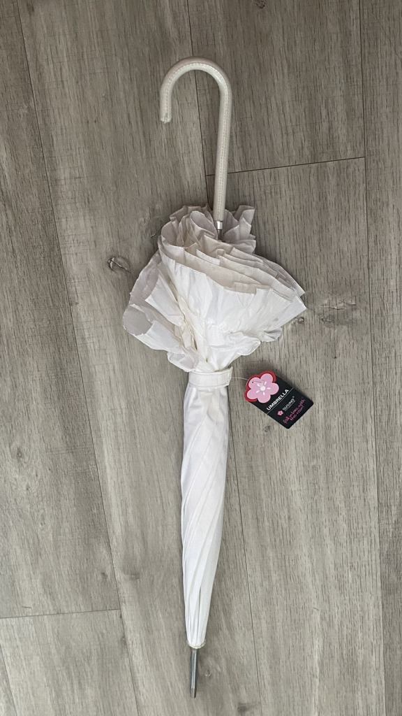 White bride wedding umbrella