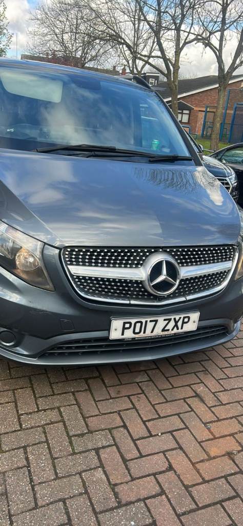 Mercedes-Benz vito 114 swb 9 seater