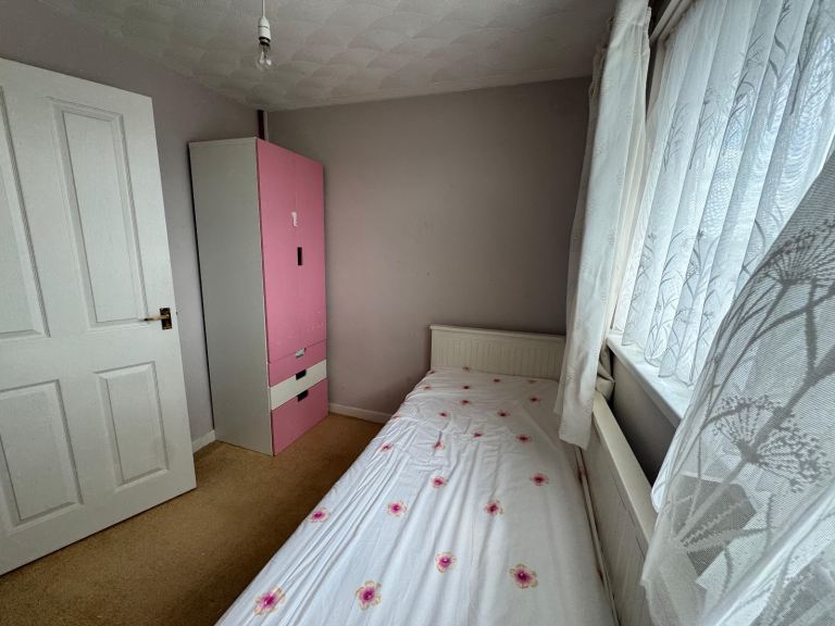 Single Room - RG30 1LB