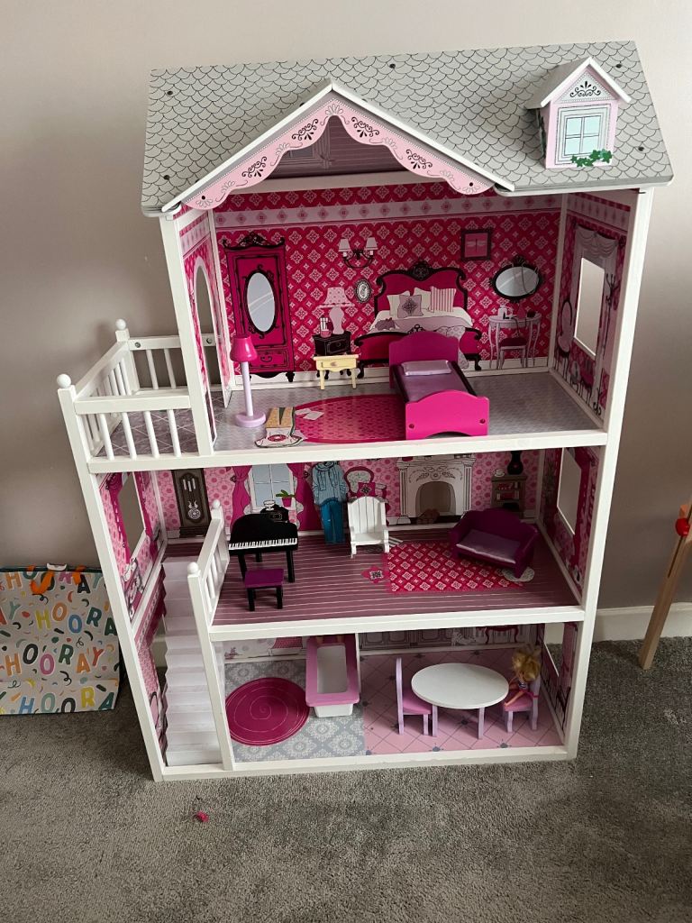 image for Dolls house £25