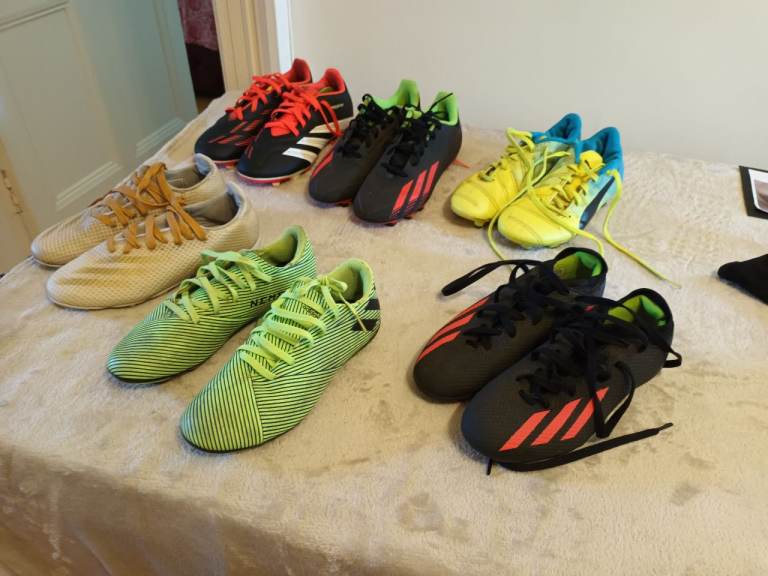 KIDS FOOTBALL BOOTS