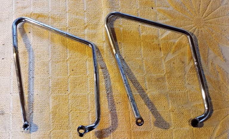 Harley Davidson saddle bag supports 