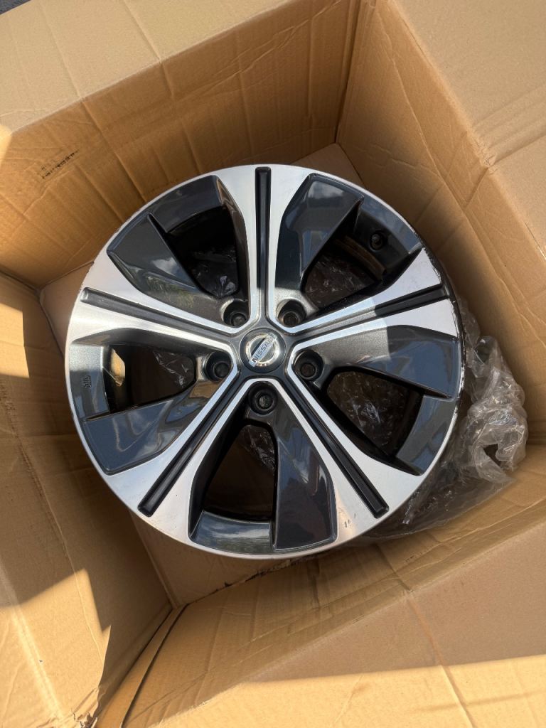 Nissan leaf 2019, 17 inch rim
