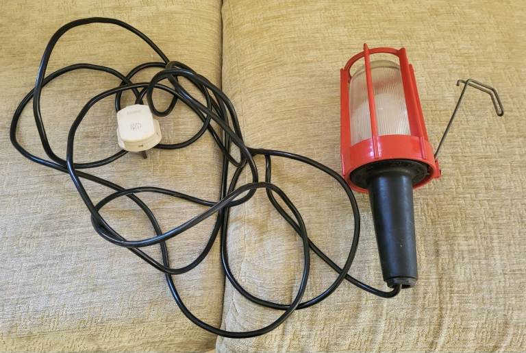VINTAGE WRING CAR GARAGE WORKSHOP SAFETY SEALED INSPECTION LAMP